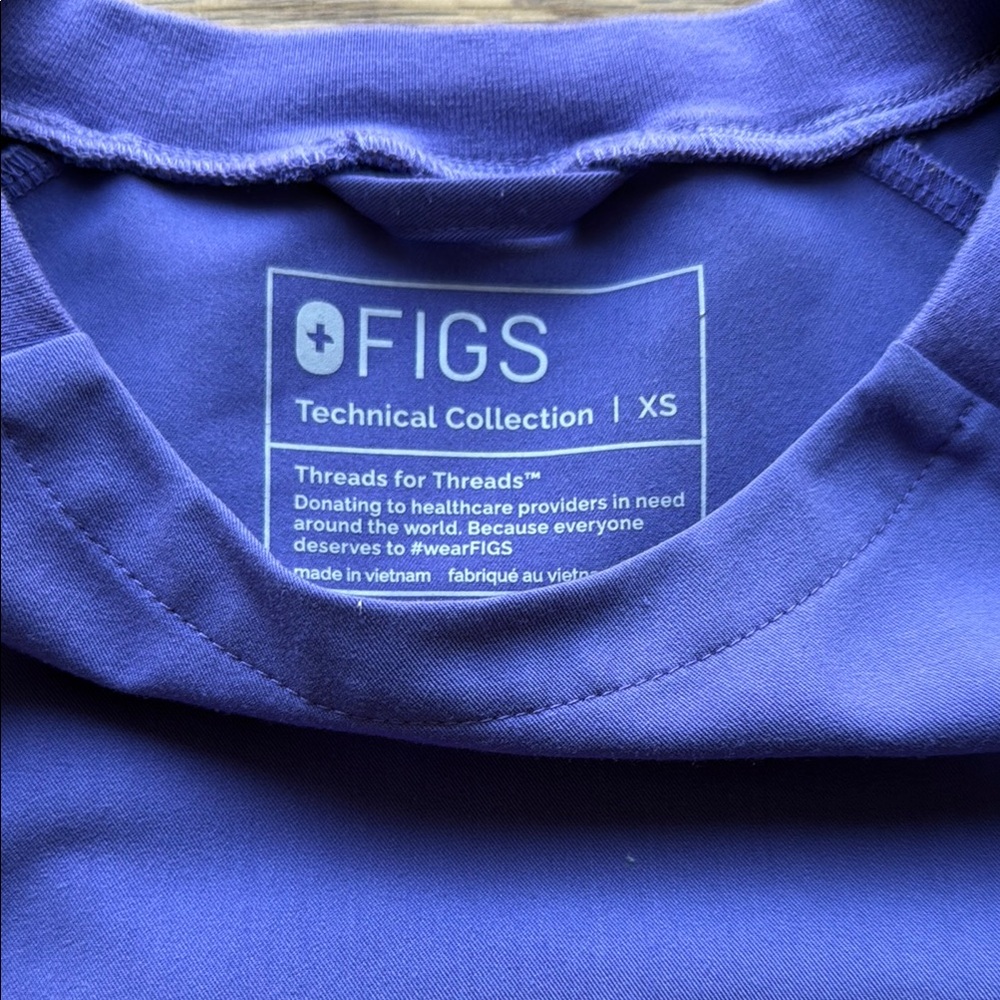 Figs Purple Scrub Set - Picture 3 of 5